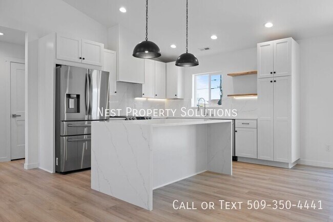 Building Photo - 914 N Washington Ct