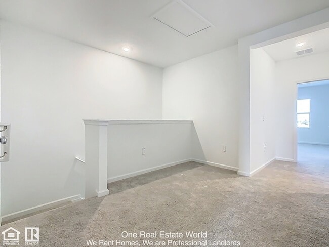 Building Photo - 2971 Maloof Dr