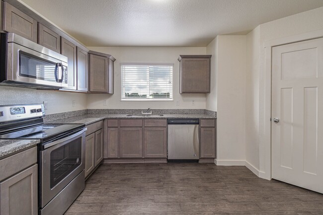 Building Photo - 21155 Gosling Rd