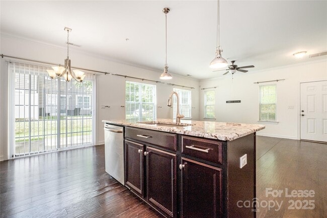 Building Photo - 14506 Crociani Dr