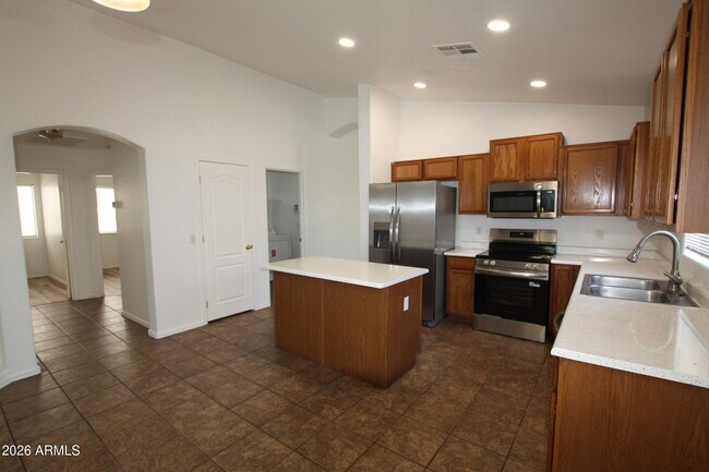 Building Photo - 25735 W Elwood St