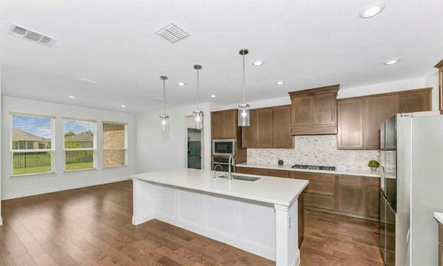 Building Photo - 1417 Eagle Feather Way