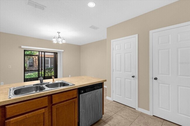 Building Photo - 3360 Windleshore Way