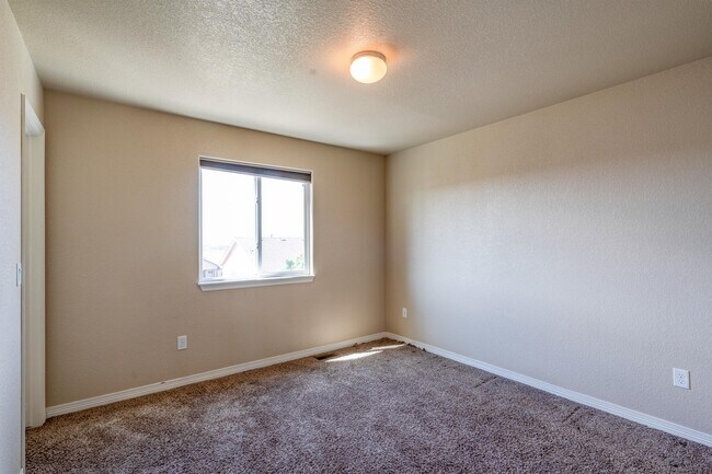 Building Photo - 957 Salmon Pond Way