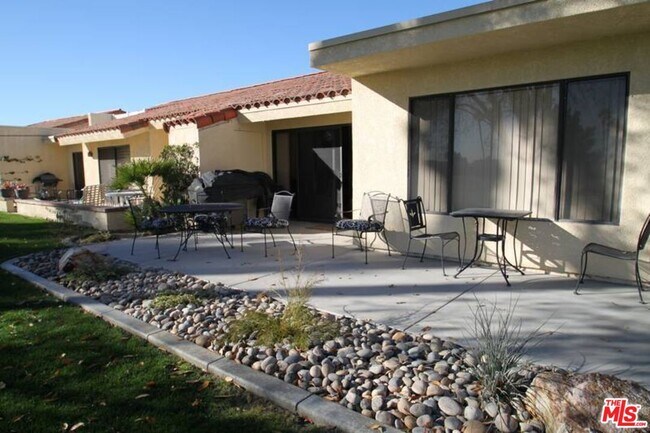 Building Photo - 40420 Bay Hill Way