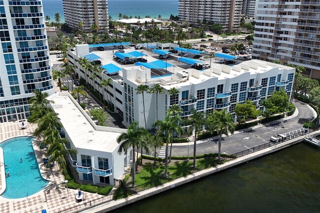 Building Photo - 1945 S Ocean Dr