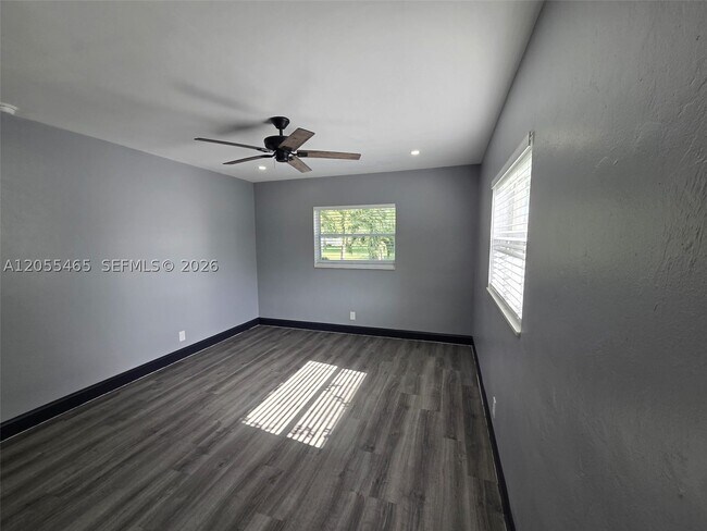 Building Photo - 8227 NW 39th St