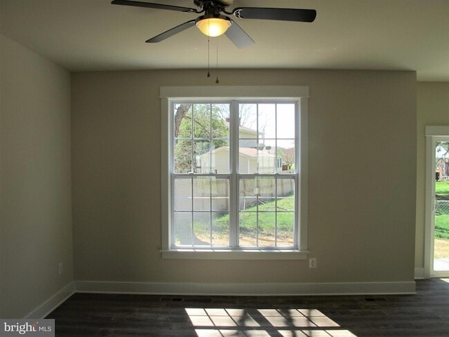 Building Photo - 43 Lee St