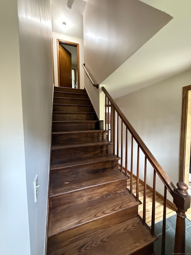 Building Photo - 276 Carriage Way