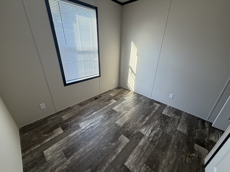 Building Photo - 38030 Pardo Dr