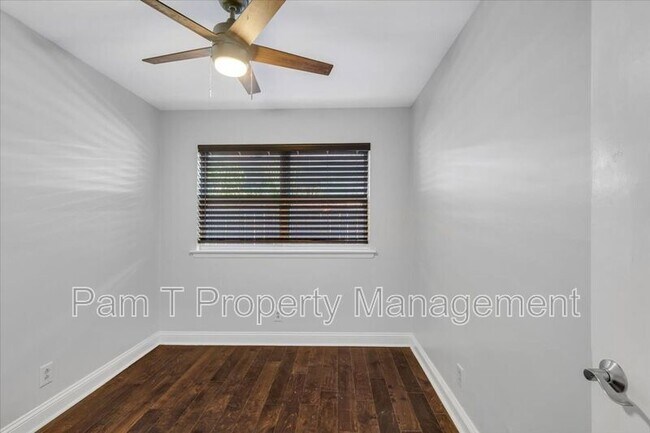 Building Photo - 511 E 32nd St