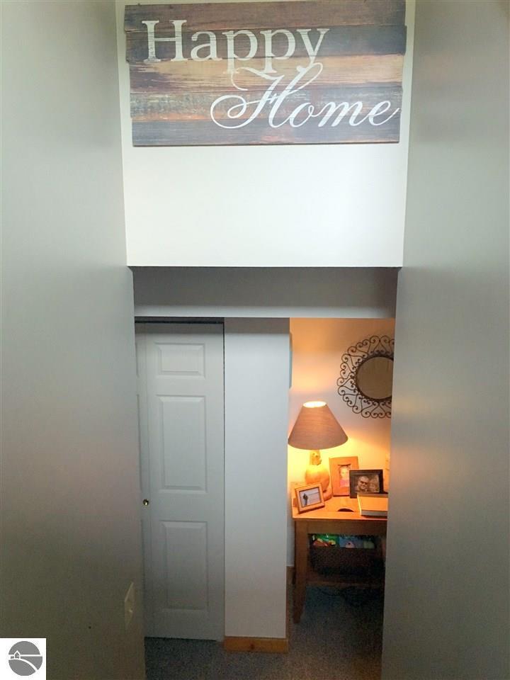 Happy Home - 4400 Manhattan W