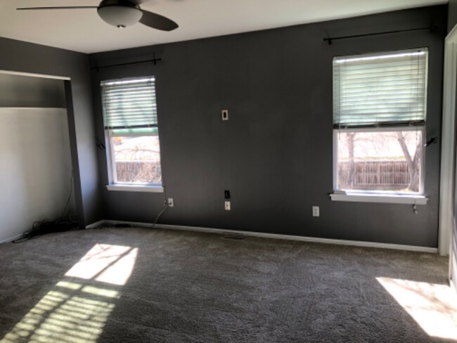 Building Photo - 408 Rollingwood Dr