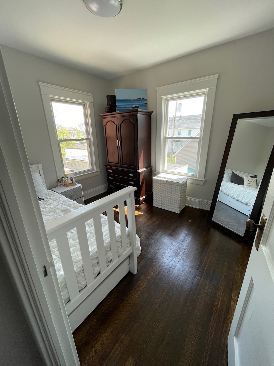 Downstairs Room 1 - 1443 Lakeland Ave