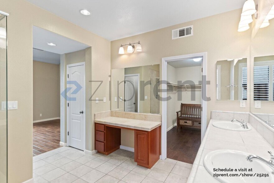 Building Photo - 651 Carrington Ct