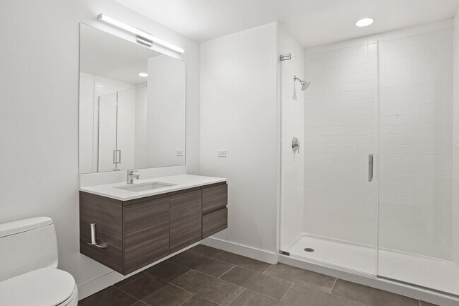Building Photo - 226 W Hubbard St