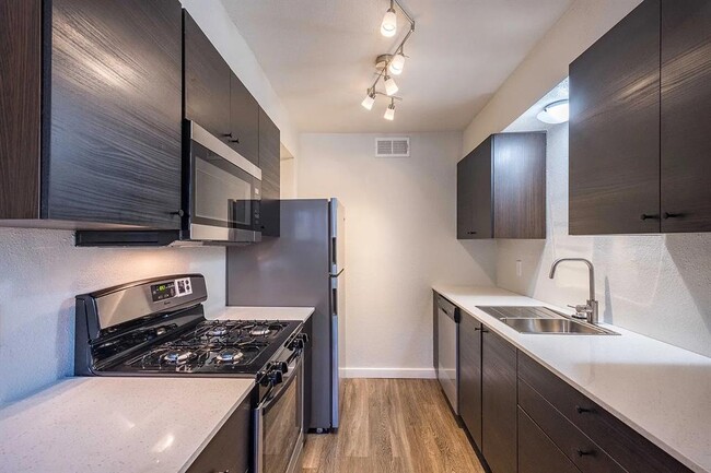 Building Photo - 7945 Gault St