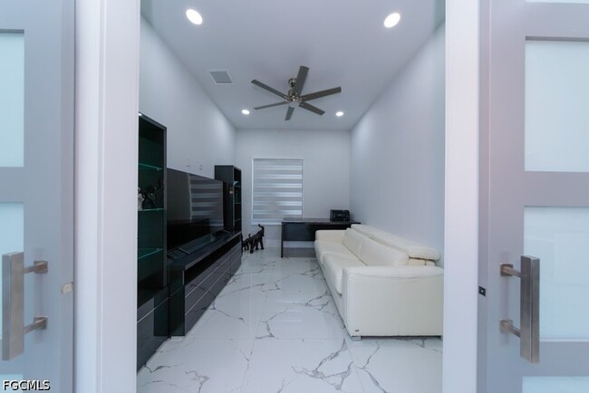Building Photo - 4024 Chiquita Blvd S