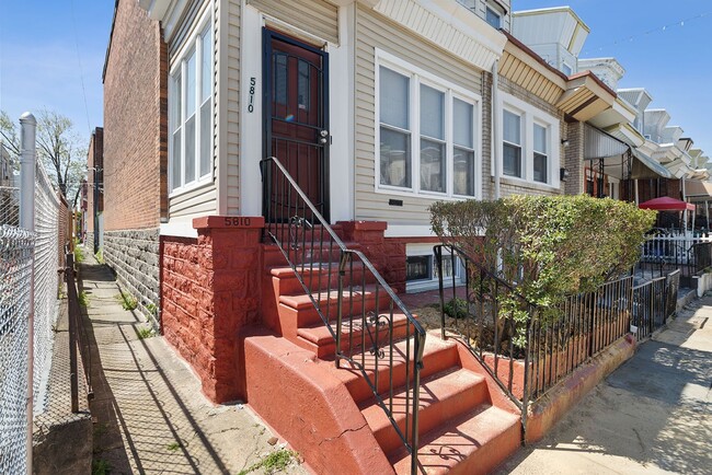 Building Photo - 3 bedroom 1 bath home in Cobbs Creek