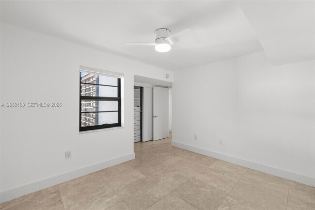 Building Photo - 225 E Enid Dr