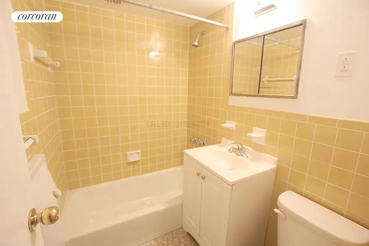 Building Photo - 864 West End Ave