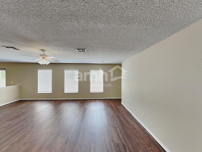 Building Photo - 795 Skyridge Rd