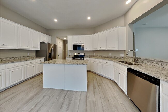 Building Photo - 18918 Cypresswood Forest Ct