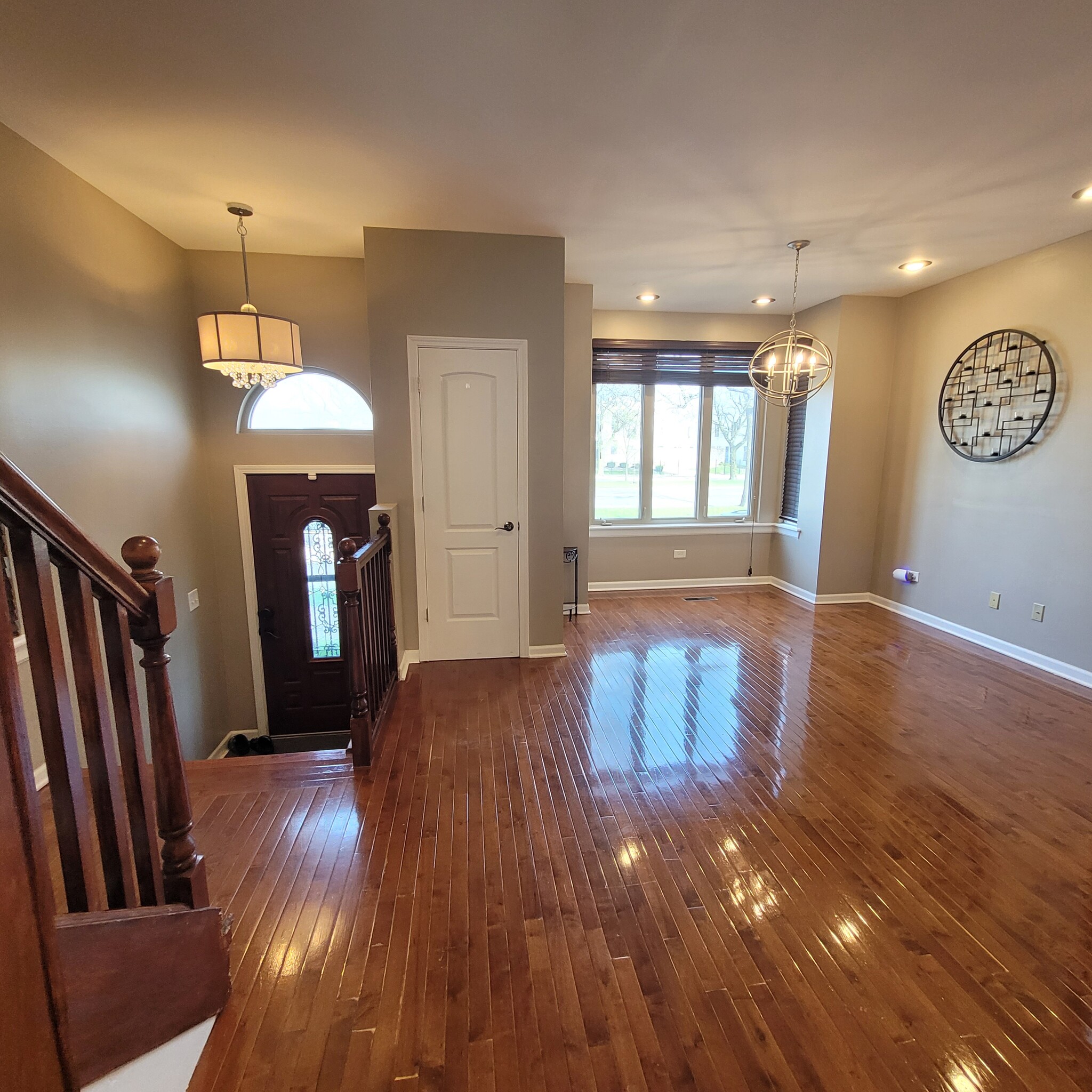 Living Room - 4436 S King Dr