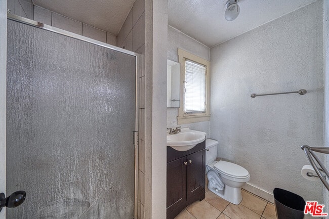 Building Photo - 1677 S Harvard Blvd