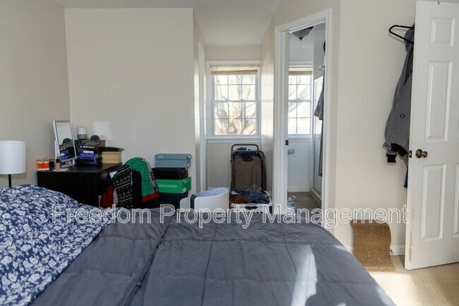 Building Photo - 5317 Macwood Dr