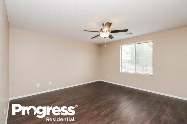 Building Photo - 40489 N Glen Meadows Ln