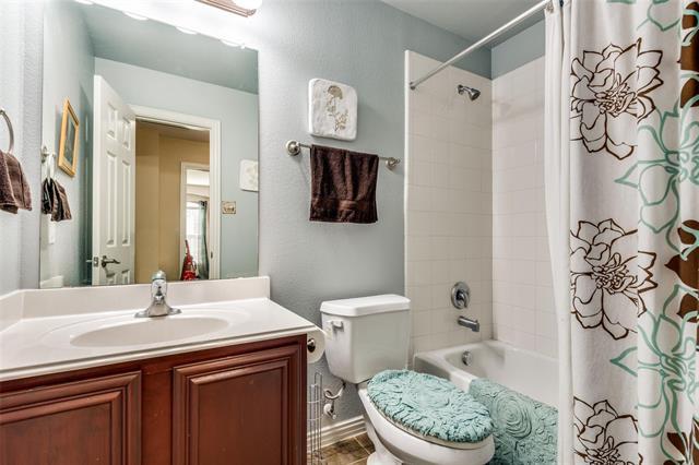 Building Photo - 8730 Manhattan Ave