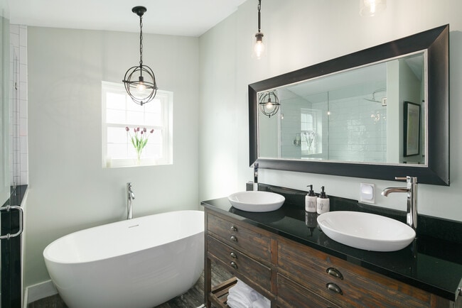 Building Photo - 2223 Taggert St