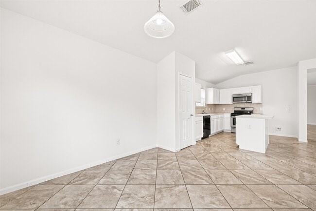 Building Photo - 2806 Powell Springs Ct