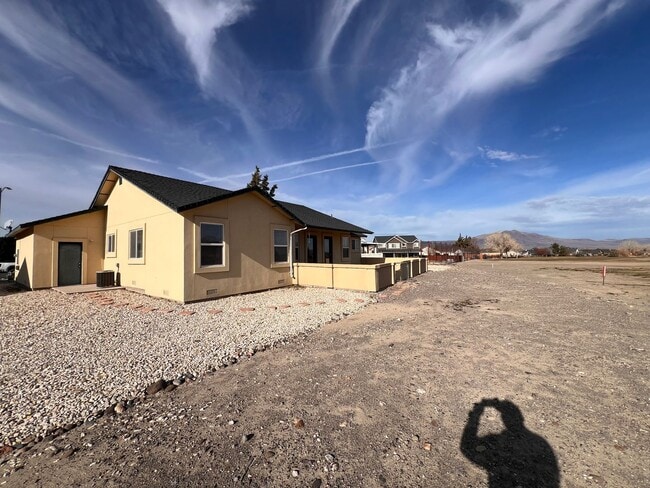 Building Photo - 3-bedroom Home in Desert Lakes Subdivision, Fernley