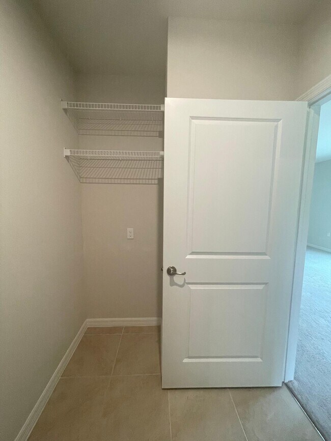 Building Photo - 3832 Lancove Way