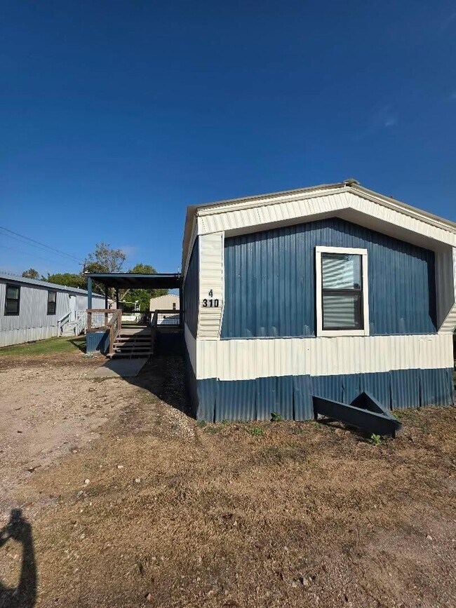 Primary Photo - 310 Paddock St