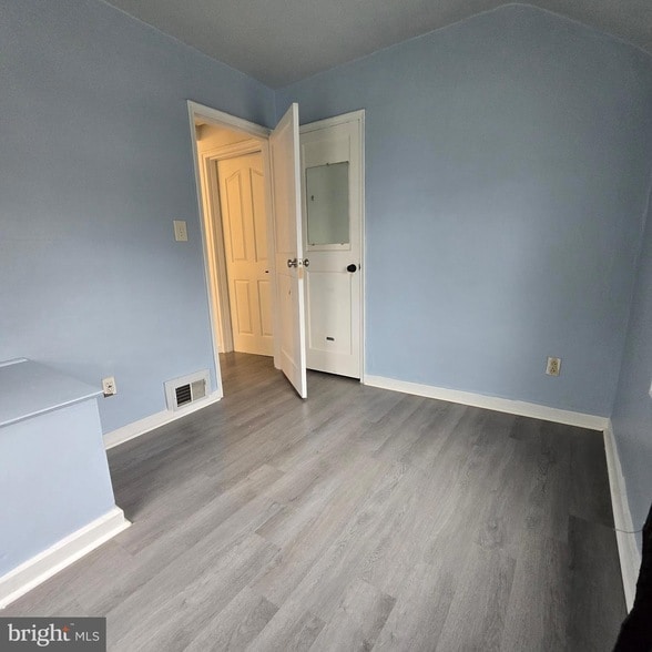 Building Photo - 21676 N Essex Dr