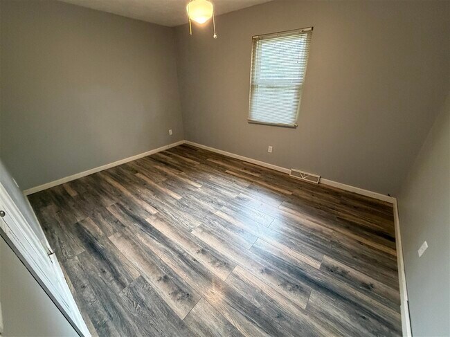 Building Photo - 2600 Northern Rd