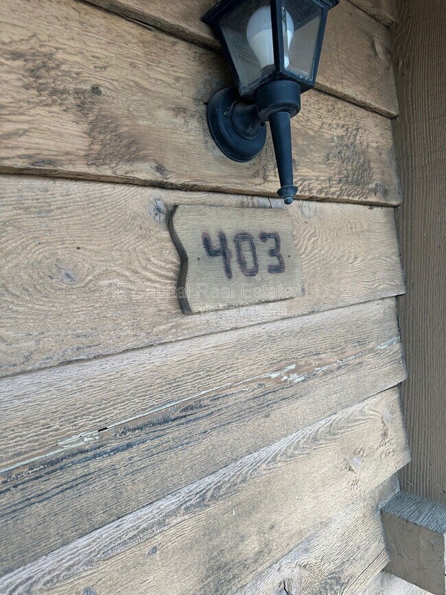 Building Photo - 403a Woodhenge