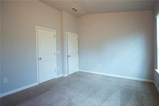 Building Photo - 960 Franklin Mill Trace