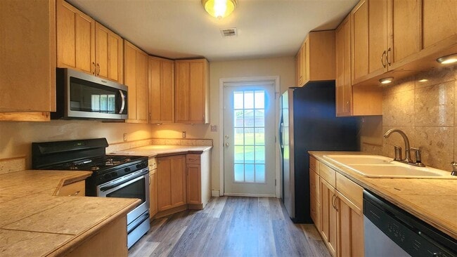 Building Photo - 2506 SW Cornell Ave