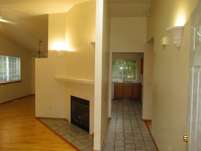 Building Photo - Howell.R-3809/11