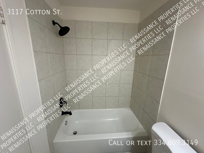 Building Photo - 3117 Cotton St