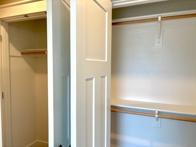 Building Photo - St. Johns Modern Build with Fenced Backyar...