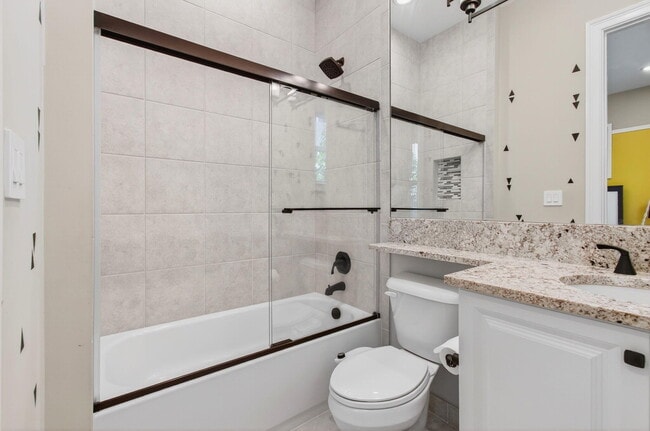 Building Photo - 19886 Meadowside Ln