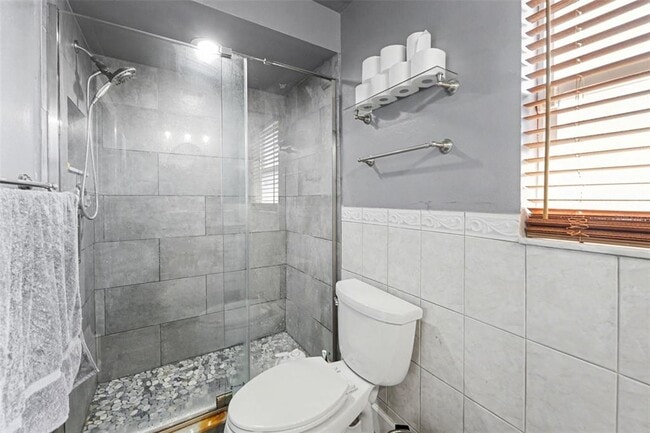 Building Photo - 2561 Blackwood Cir