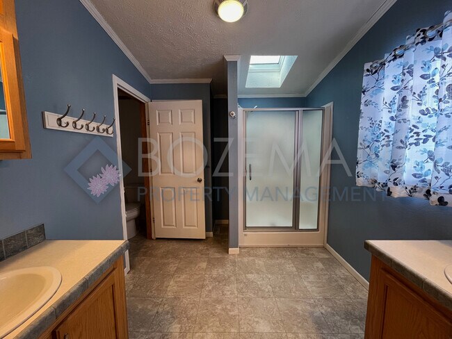 Building Photo - 6800 Bridger Canyon Dr