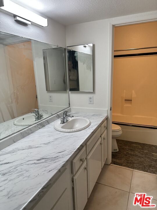 Building Photo - 22100 Burbank Blvd