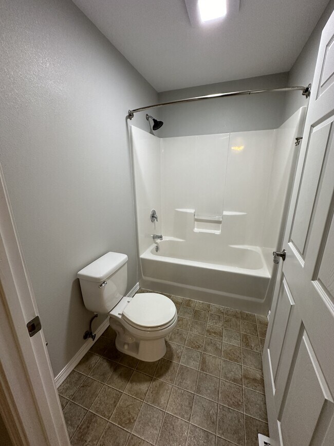 Building Photo - 1413 29th Ave S